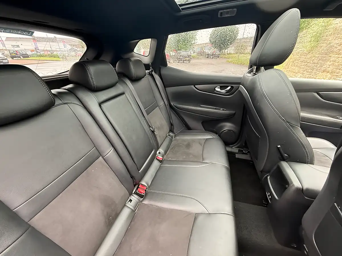 Used 2020 Nissan Qashqai N-Tec Grey - Interior and Exterior details 14