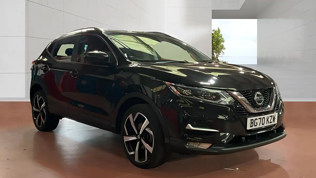 Used 2020 Nissan Qashqai Tekna Black - Front View