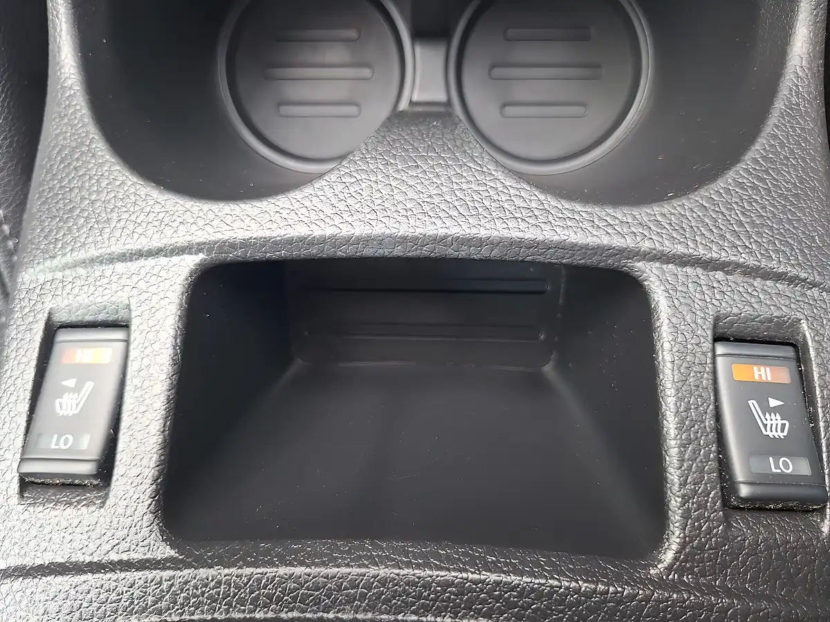 Used 2020 Nissan Qashqai Tekna Black - Interior and Exterior details 13