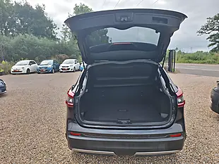 Used 2020 Nissan Qashqai Tekna Black - Interior and Exterior details 16