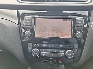 Used 2020 Nissan Qashqai Tekna Black - Interior and Exterior details 18