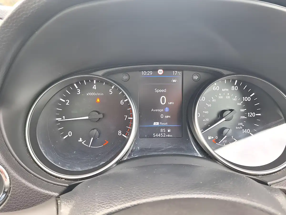 Used 2020 Nissan Qashqai Tekna Black - Interior and Exterior details 7