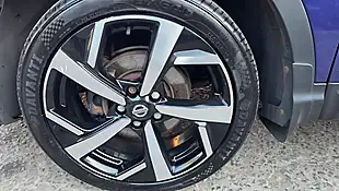 Used 2020 Nissan Qashqai Tekna Blue - Interior and Exterior details 19