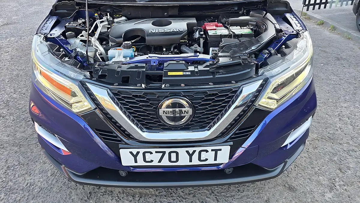 Used 2020 Nissan Qashqai Tekna Blue - Interior and Exterior details 20