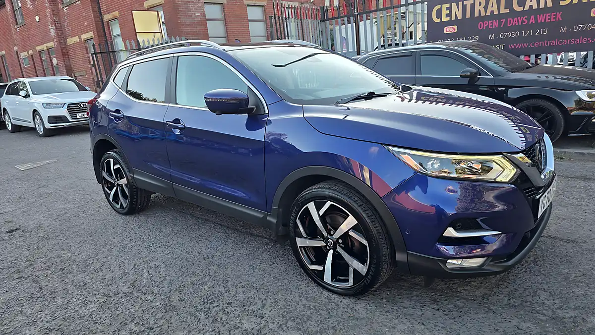 Used 2020 Nissan Qashqai Tekna Blue - Interior and Exterior details 4