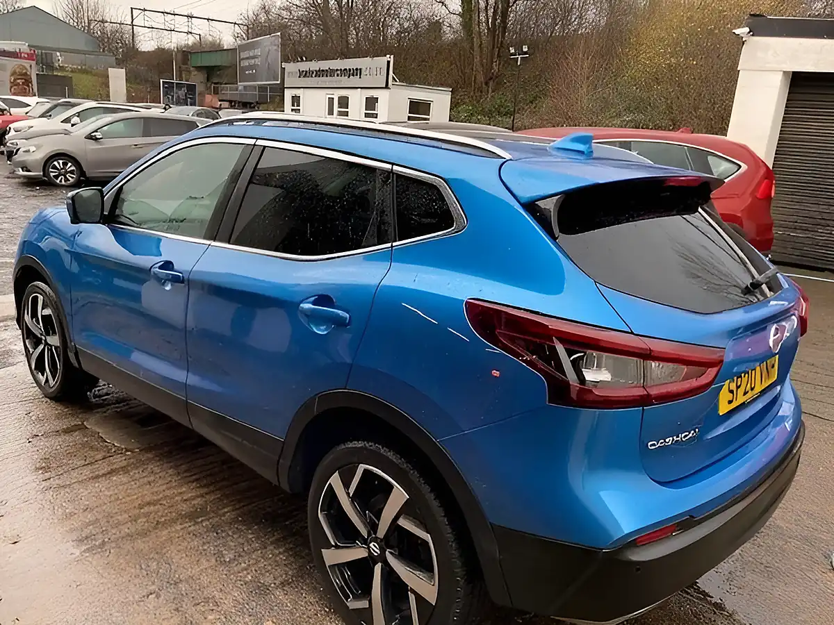 Used 2020 Nissan Qashqai Tekna Blue - Interior and Exterior details 4