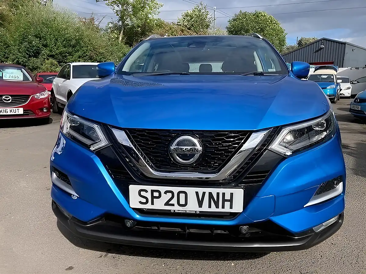 Used 2020 Nissan Qashqai Tekna Blue - Interior and Exterior details 5