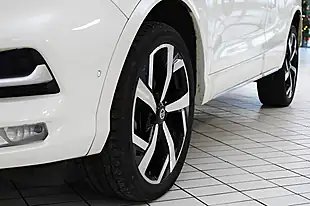 Used 2020 Nissan Qashqai Tekna+ Storm White - Interior and Exterior details 7