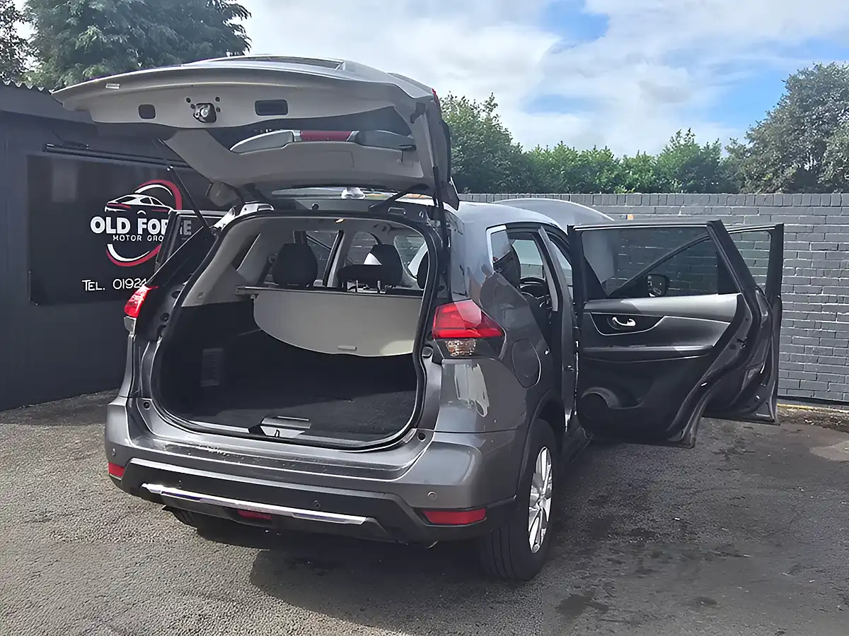 Used 2020 Nissan X-Trail Acenta Premium Grey - Interior and Exterior details 12