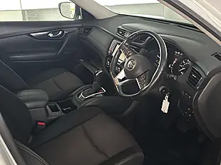Used 2020 Nissan X-Trail Acenta Premium Storm White - Interior and Exterior details 7