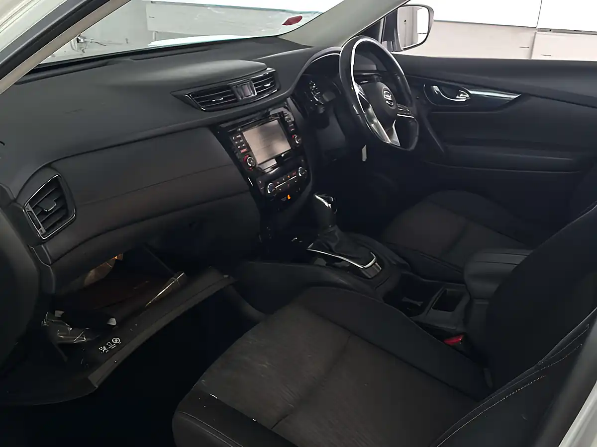 Used 2020 Nissan X-Trail Acenta Premium Storm White - Interior and Exterior details 8