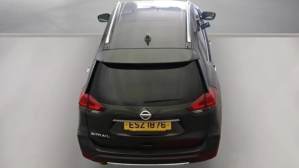 Used 2020 Nissan X-Trail N-Connecta Green - Interior and Exterior details 11