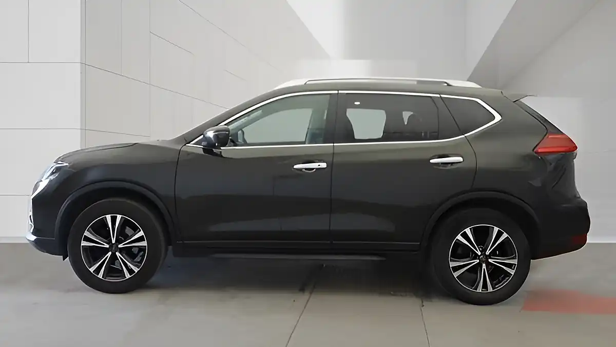 Used 2020 Nissan X-Trail N-Connecta Green - Interior and Exterior details 9