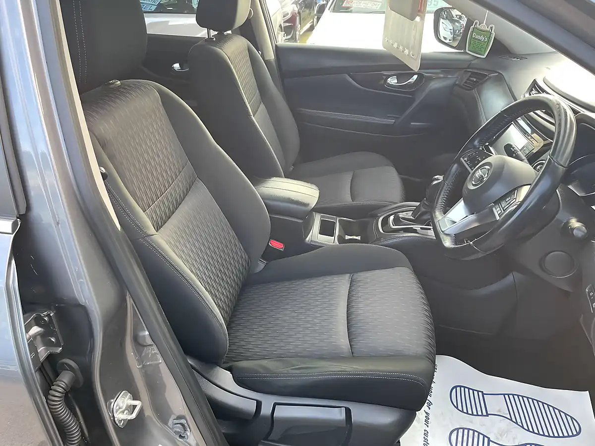 Used 2020 Nissan X-Trail N-Connecta Grey - Interior and Exterior details 15