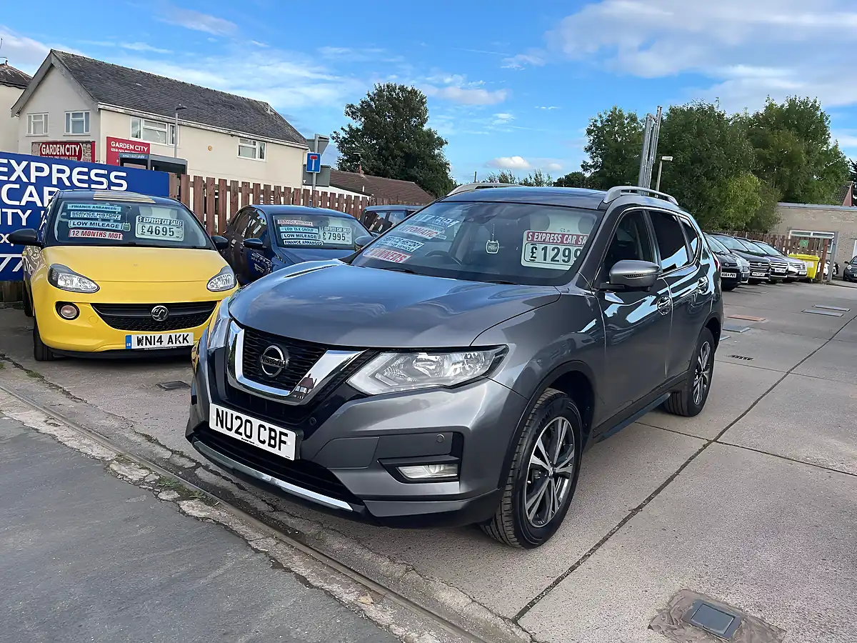 Used 2020 Nissan X-Trail N-Connecta Grey - Interior and Exterior details 4