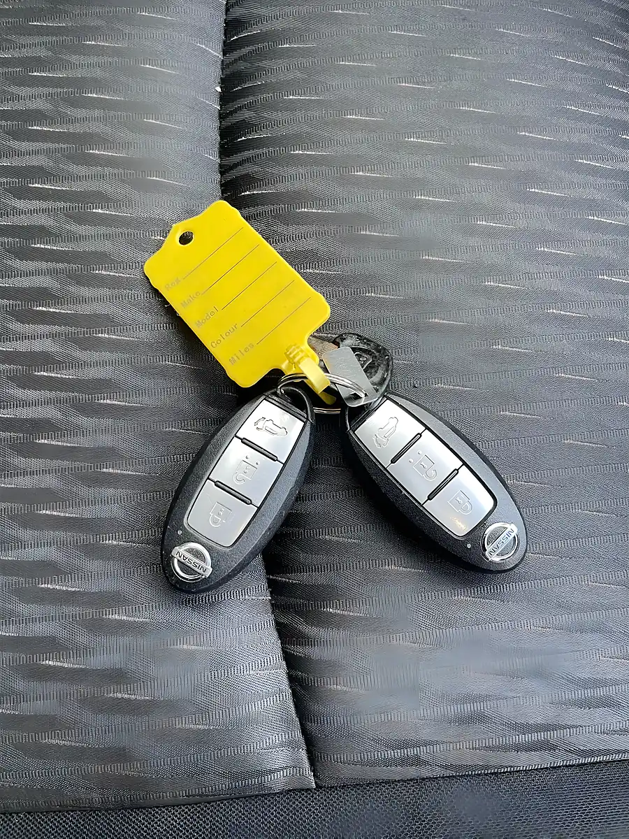 Used 2020 Nissan X-Trail N-Connecta Grey - Interior and Exterior details 8