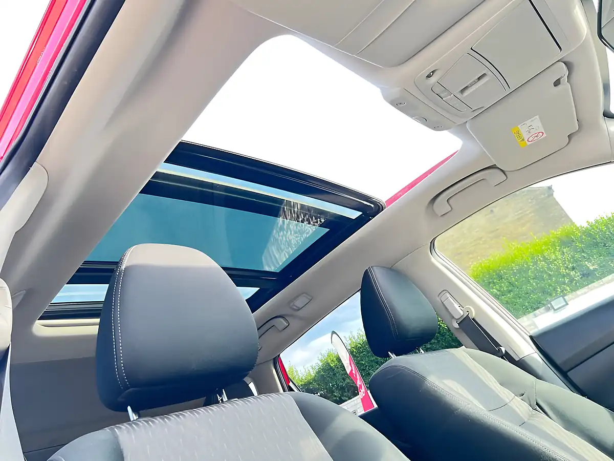 Used 2020 Nissan X-Trail N-Connecta Red - Interior and Exterior details 12