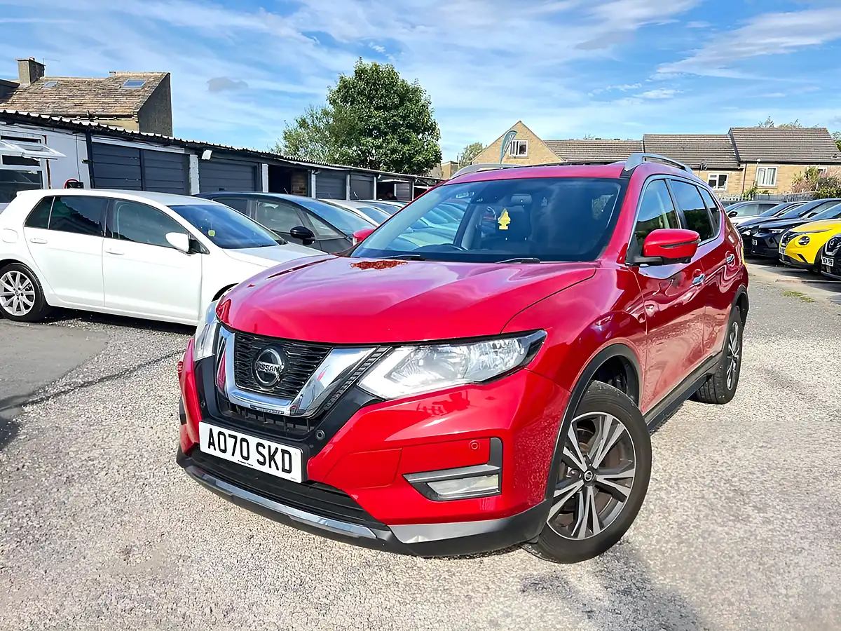 Used 2020 Nissan X-Trail N-Connecta Red - Interior and Exterior details 8