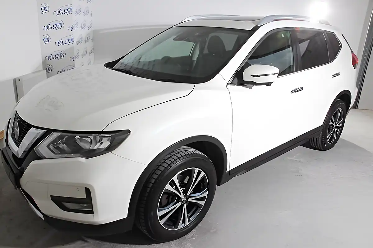 Used 2020 Nissan X-Trail N-Connecta Storm White - Interior and Exterior details 18