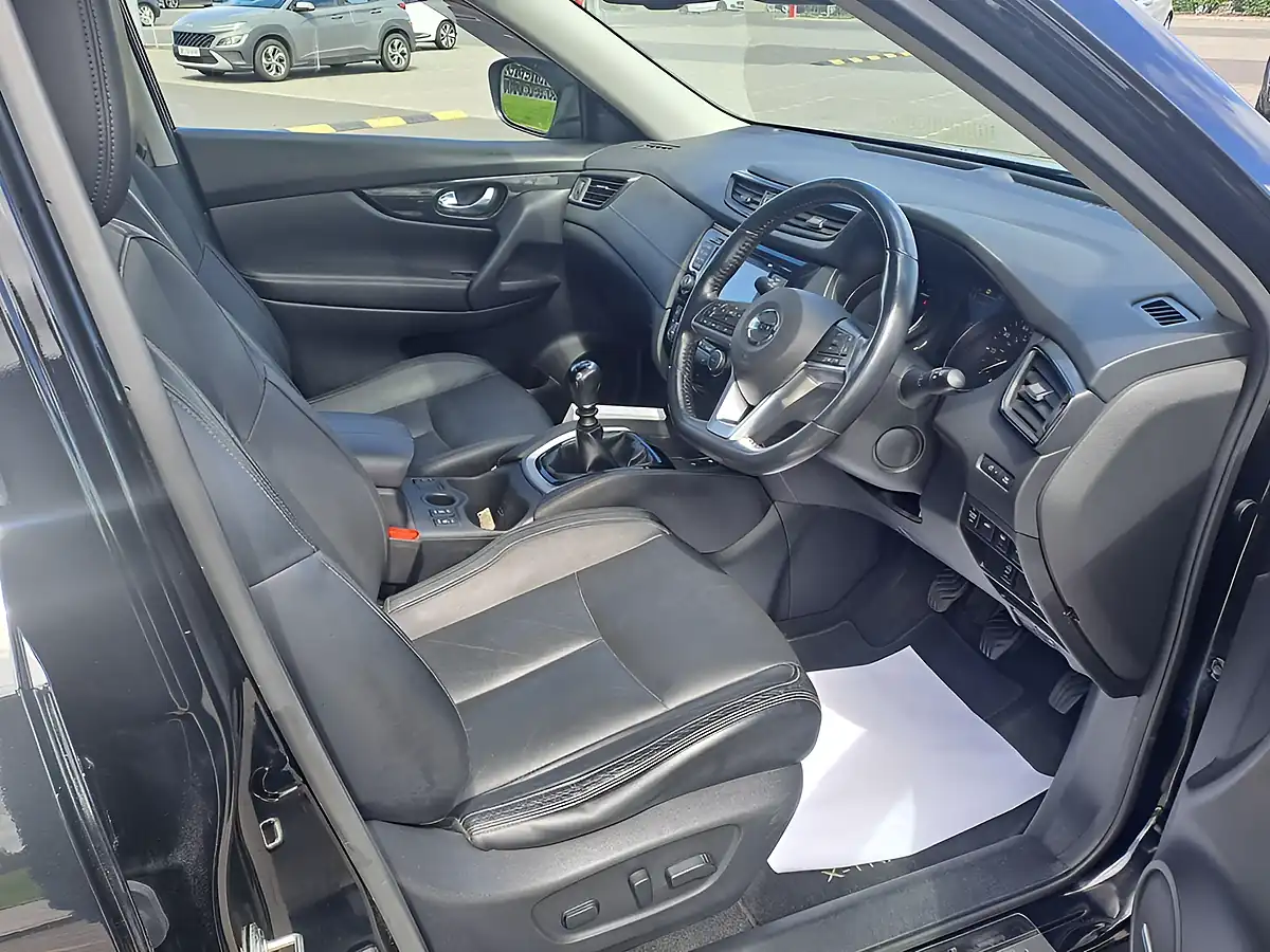 Used 2020 Nissan X-Trail Tekna Black - Interior and Exterior details 13