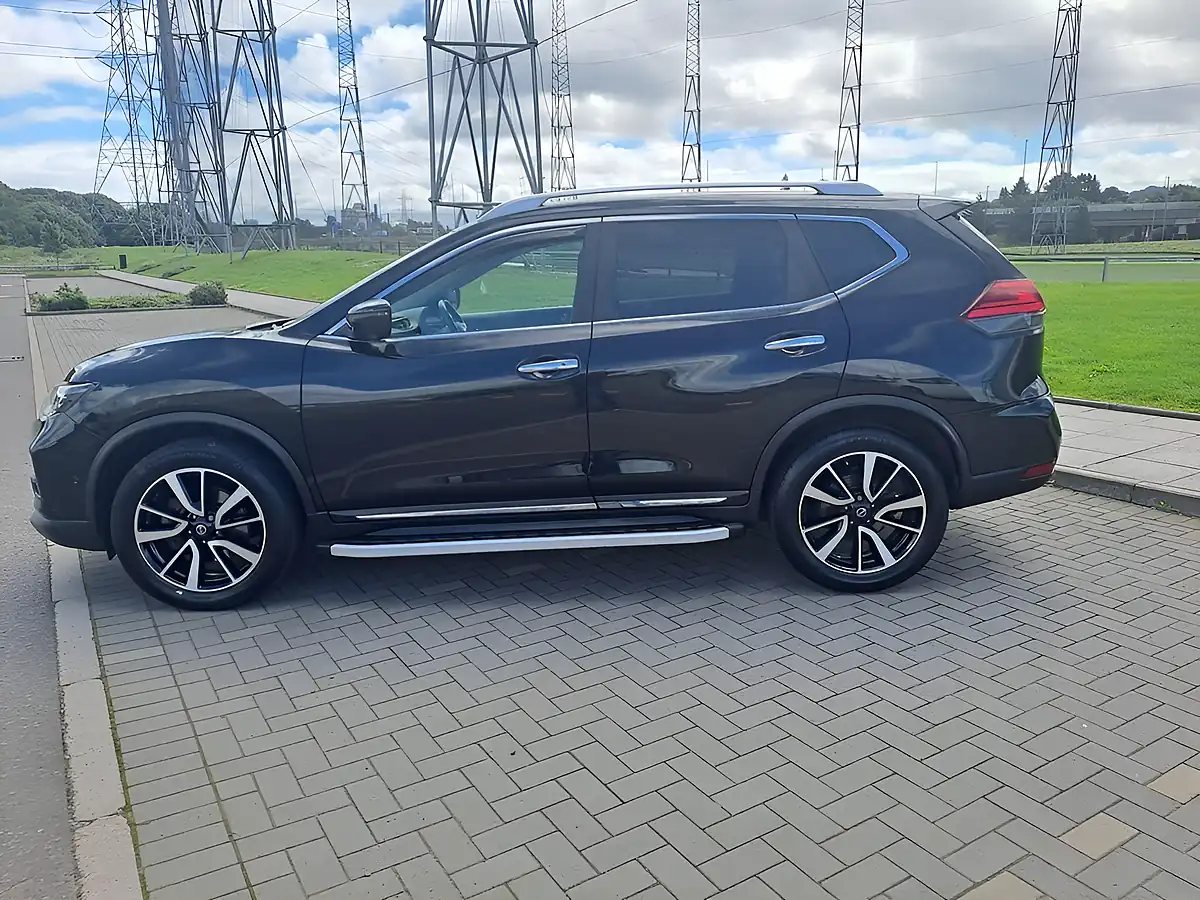 Used 2020 Nissan X-Trail Tekna Black - Interior and Exterior details 7