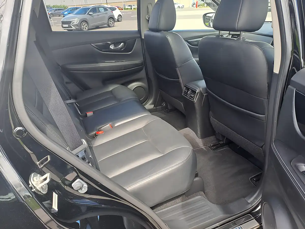 Used 2020 Nissan X-Trail Tekna Black - Interior and Exterior details 9