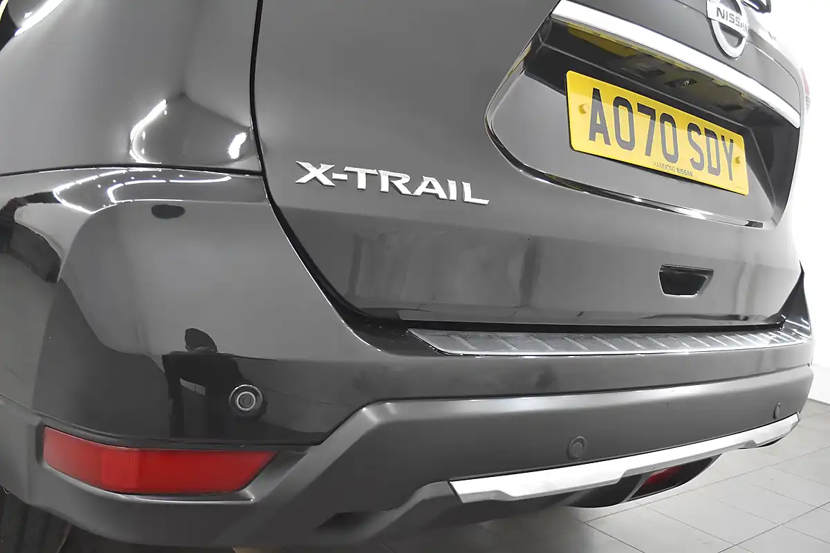 Used 2020 Nissan X-Trail Tekna Black - Interior and Exterior details 16