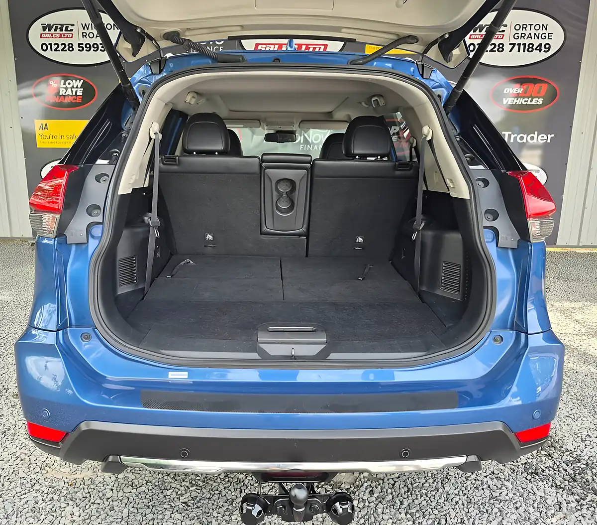 Used 2020 Nissan X-Trail Tekna Blue - Interior and Exterior details 10