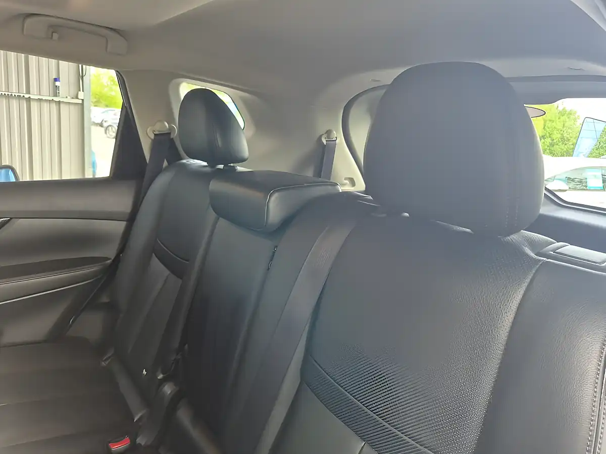 Used 2020 Nissan X-Trail Tekna Blue - Interior and Exterior details 16