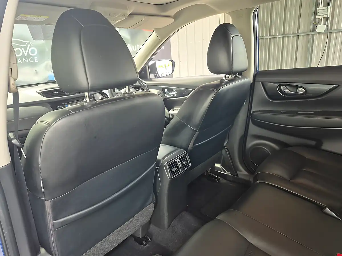Used 2020 Nissan X-Trail Tekna Blue - Interior and Exterior details 18