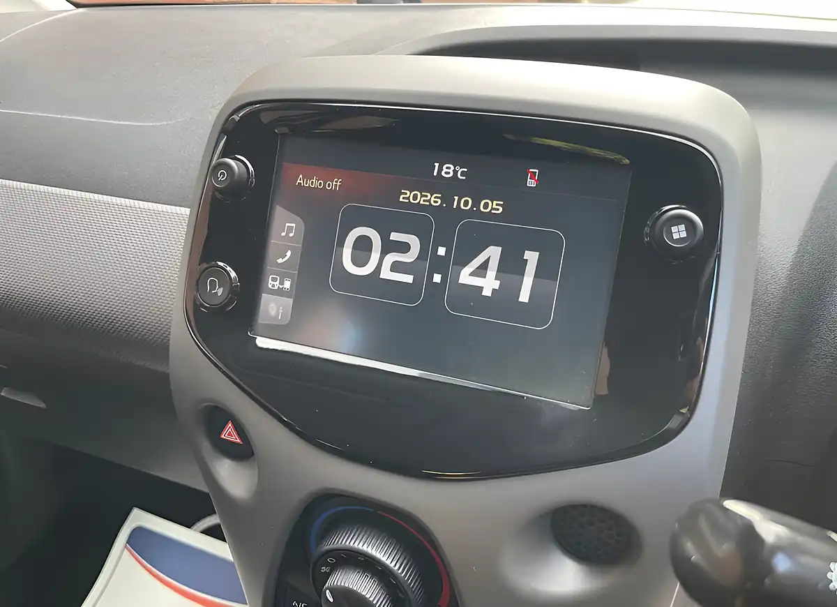Used 2020 Peugeot 108 Active White - Interior and Exterior details 12