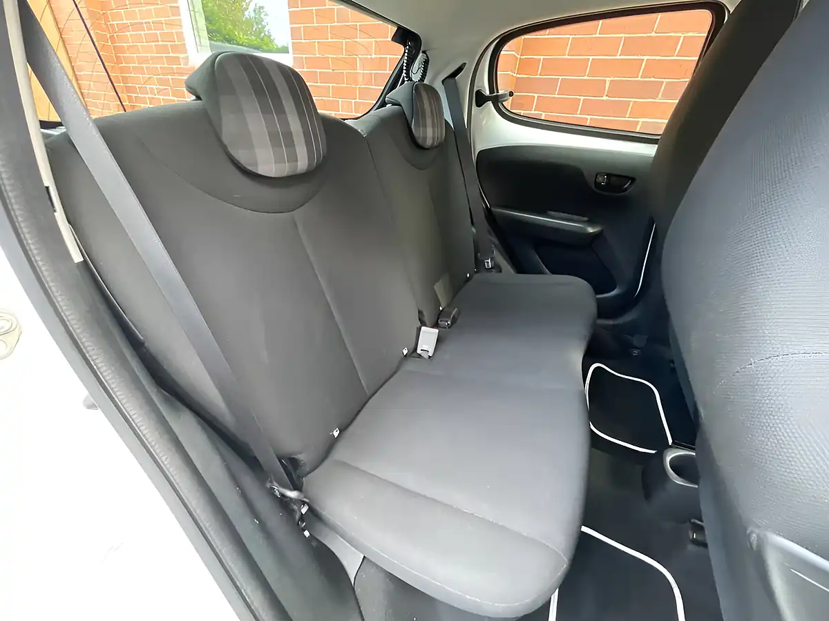 Used 2020 Peugeot 108 Active White - Interior and Exterior details 18