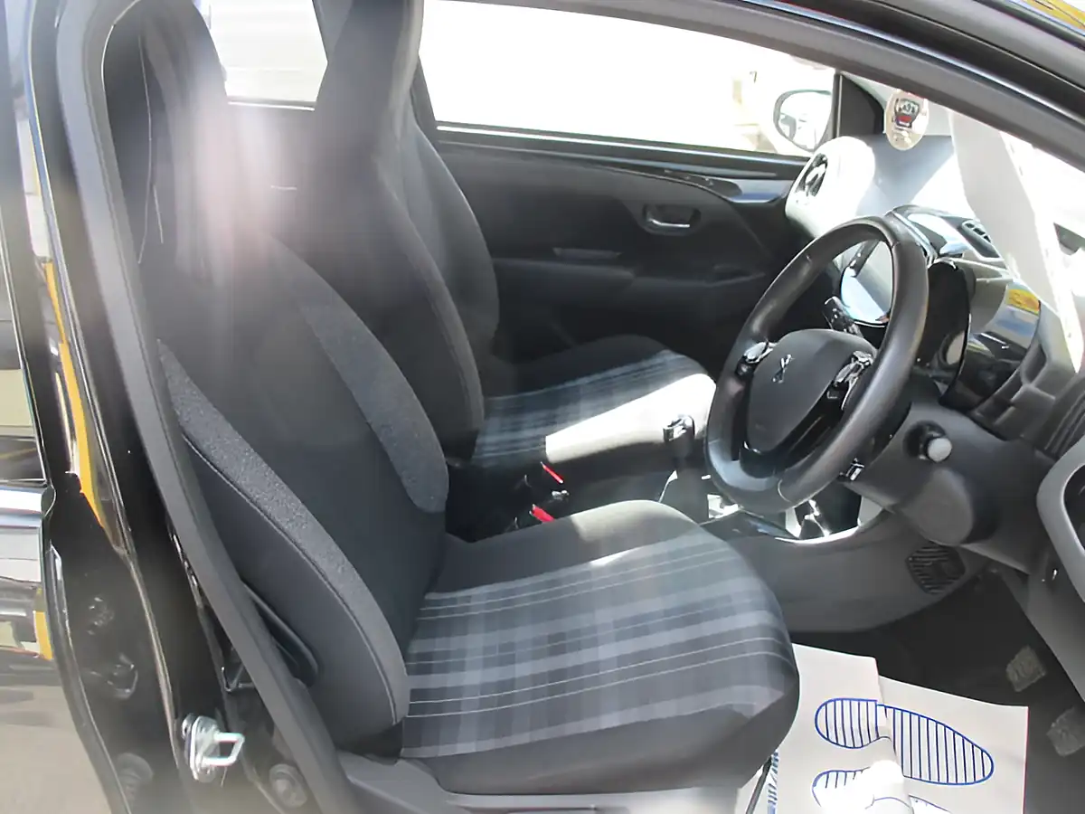 Used 2020 Peugeot 108 Allure Black - Interior and Exterior details 7