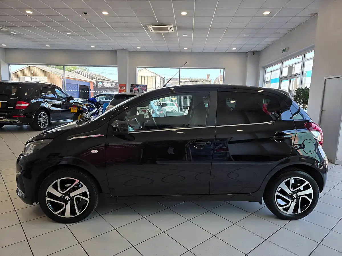 Used 2020 Peugeot 108 Allure Black - Interior and Exterior details 6