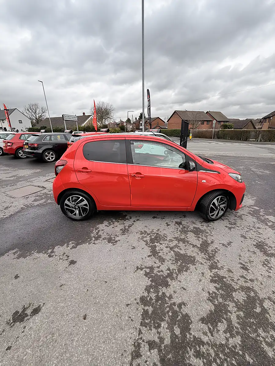 Used 2020 Peugeot 108 Allure Red - Interior and Exterior details 8