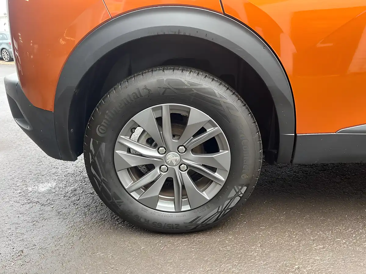 Used 2020 Peugeot 2008 Active Orange - Interior and Exterior details 10