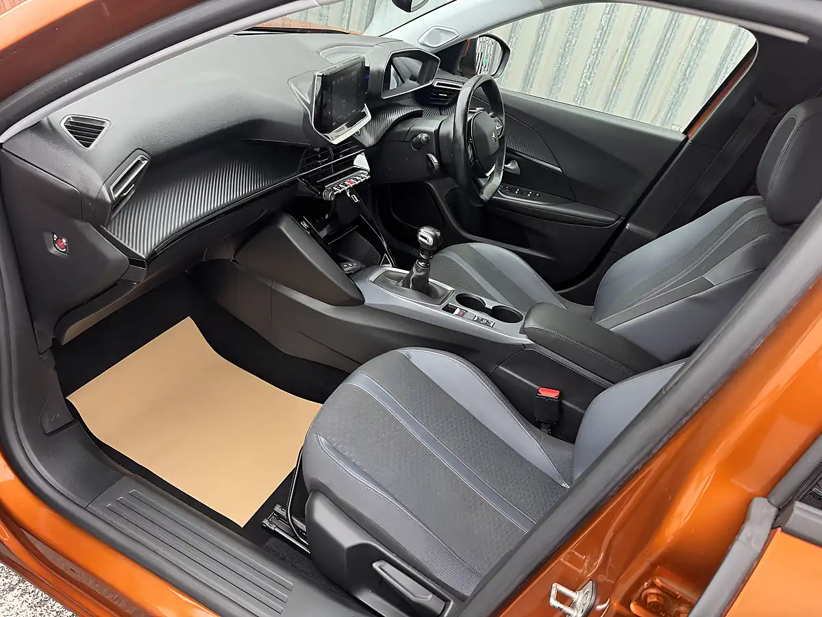 Used 2020 Peugeot 2008 Allure Orange - Interior and Exterior details 10