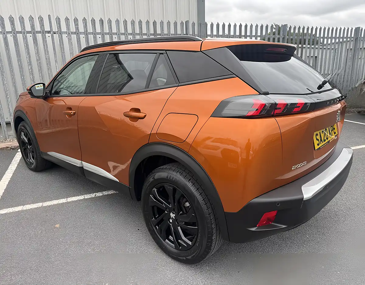 Used 2020 Peugeot 2008 Allure Orange - Interior and Exterior details 4