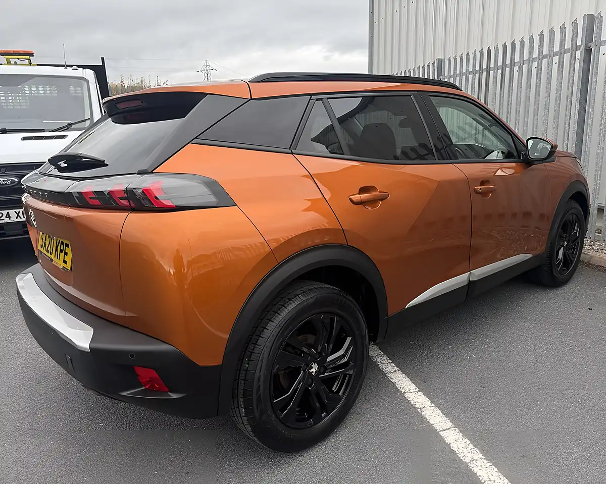 Used 2020 Peugeot 2008 Allure Orange - Interior and Exterior details 5