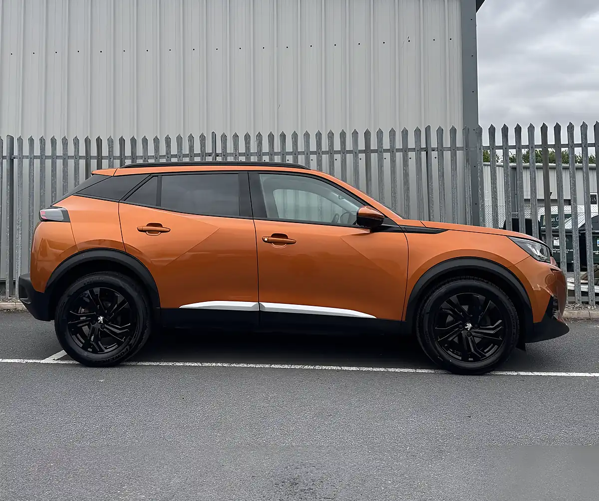 Used 2020 Peugeot 2008 Allure Orange - Interior and Exterior details 7