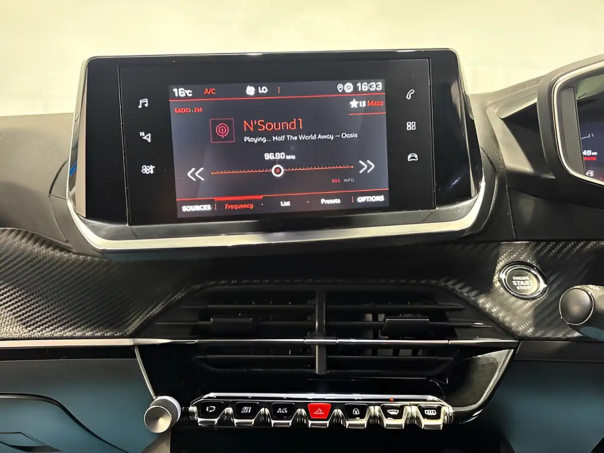 Used 2020 Peugeot 2008 Allure Vertigo Blue - Interior and Exterior details 16