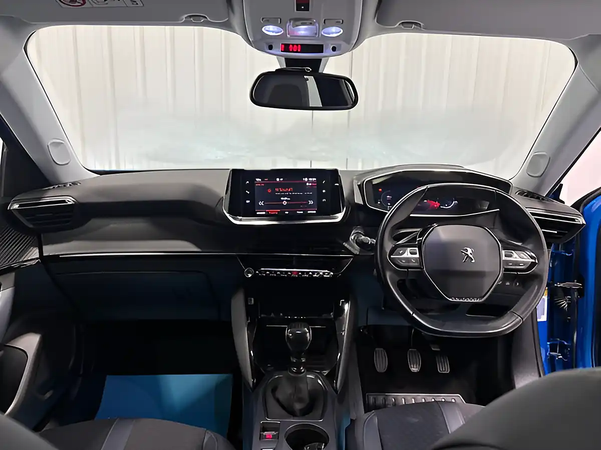 Used 2020 Peugeot 2008 Allure Vertigo Blue - Interior and Exterior details 18