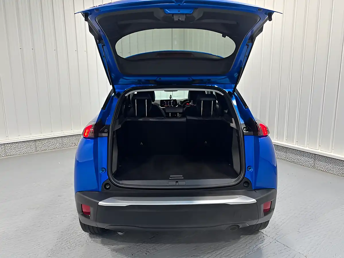 Used 2020 Peugeot 2008 Allure Vertigo Blue - Interior and Exterior details 9