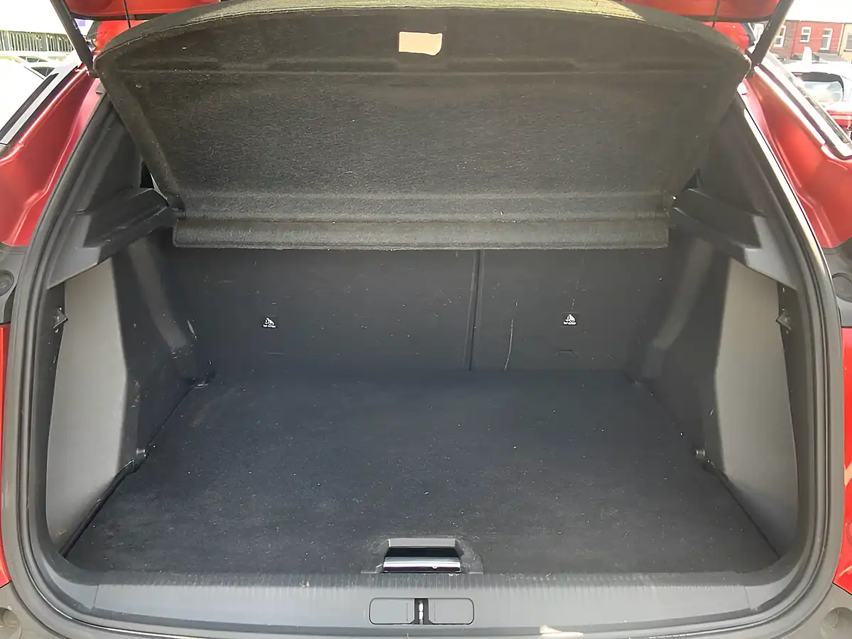 Used 2020 Peugeot 2008 GT Line Red - Interior and Exterior details 11