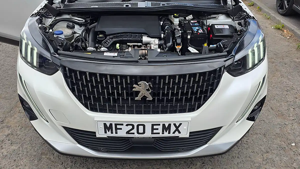 Used 2020 Peugeot 2008 GT Line White - Interior and Exterior details 20