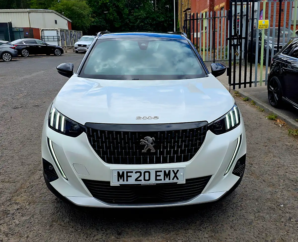Used 2020 Peugeot 2008 GT Line White - Interior and Exterior details 4