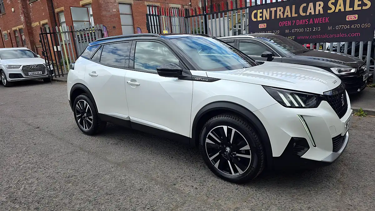 Used 2020 Peugeot 2008 GT Line White - Interior and Exterior details 5