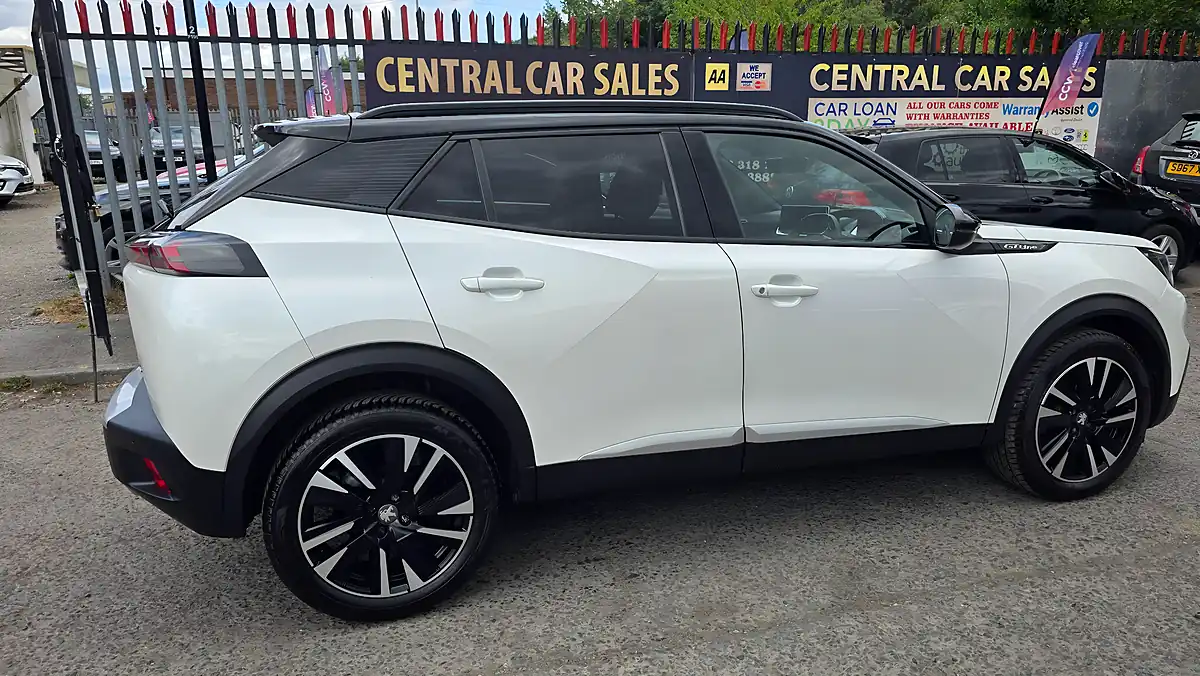 Used 2020 Peugeot 2008 GT Line White - Interior and Exterior details 8