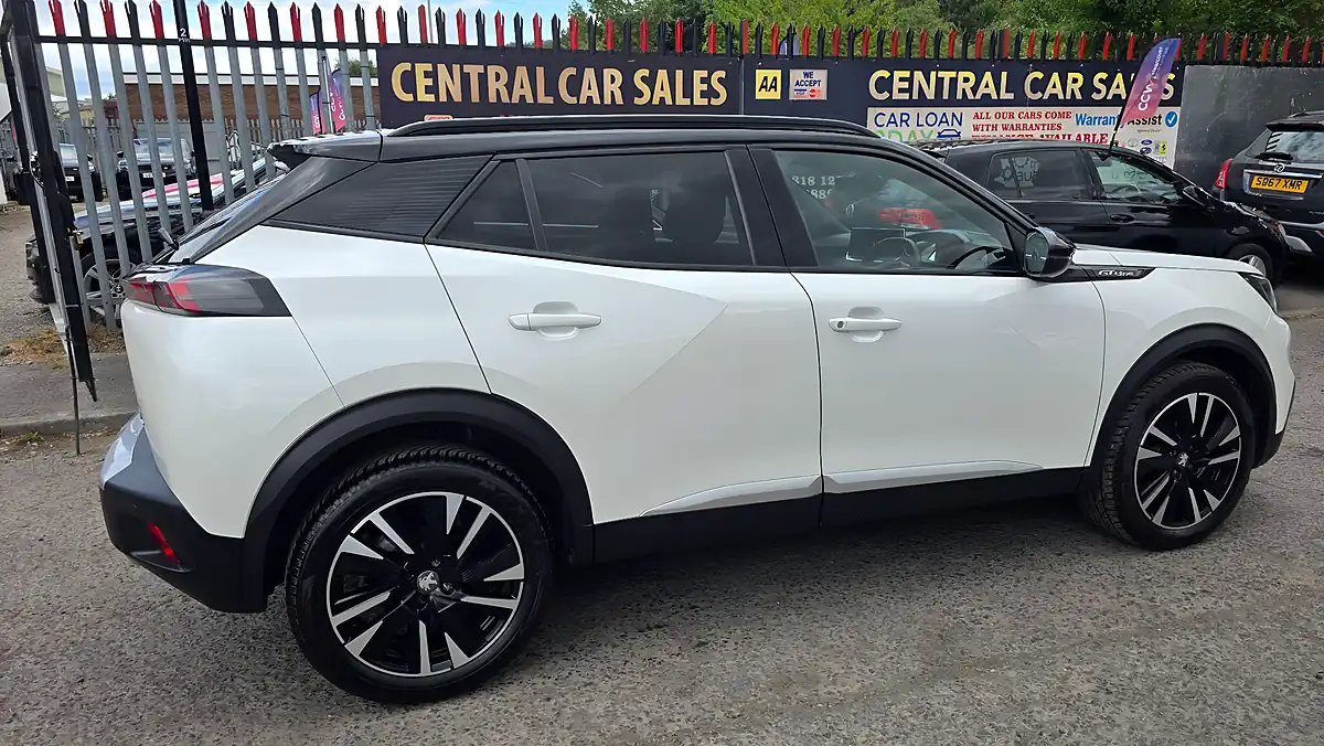 Used 2020 Peugeot 2008 GT Line White - Interior and Exterior details 9