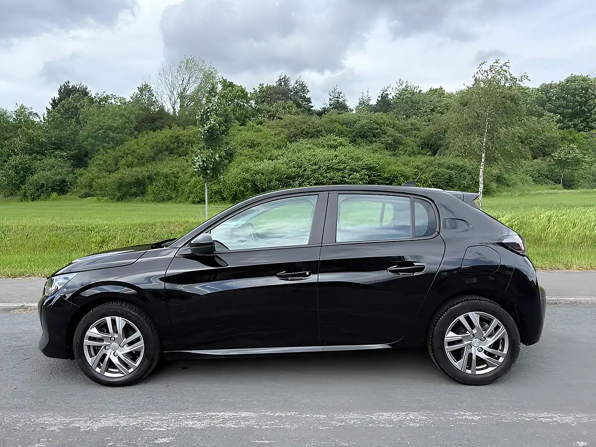 Used 2020 Peugeot 208 Active Black - Interior and Exterior details 4